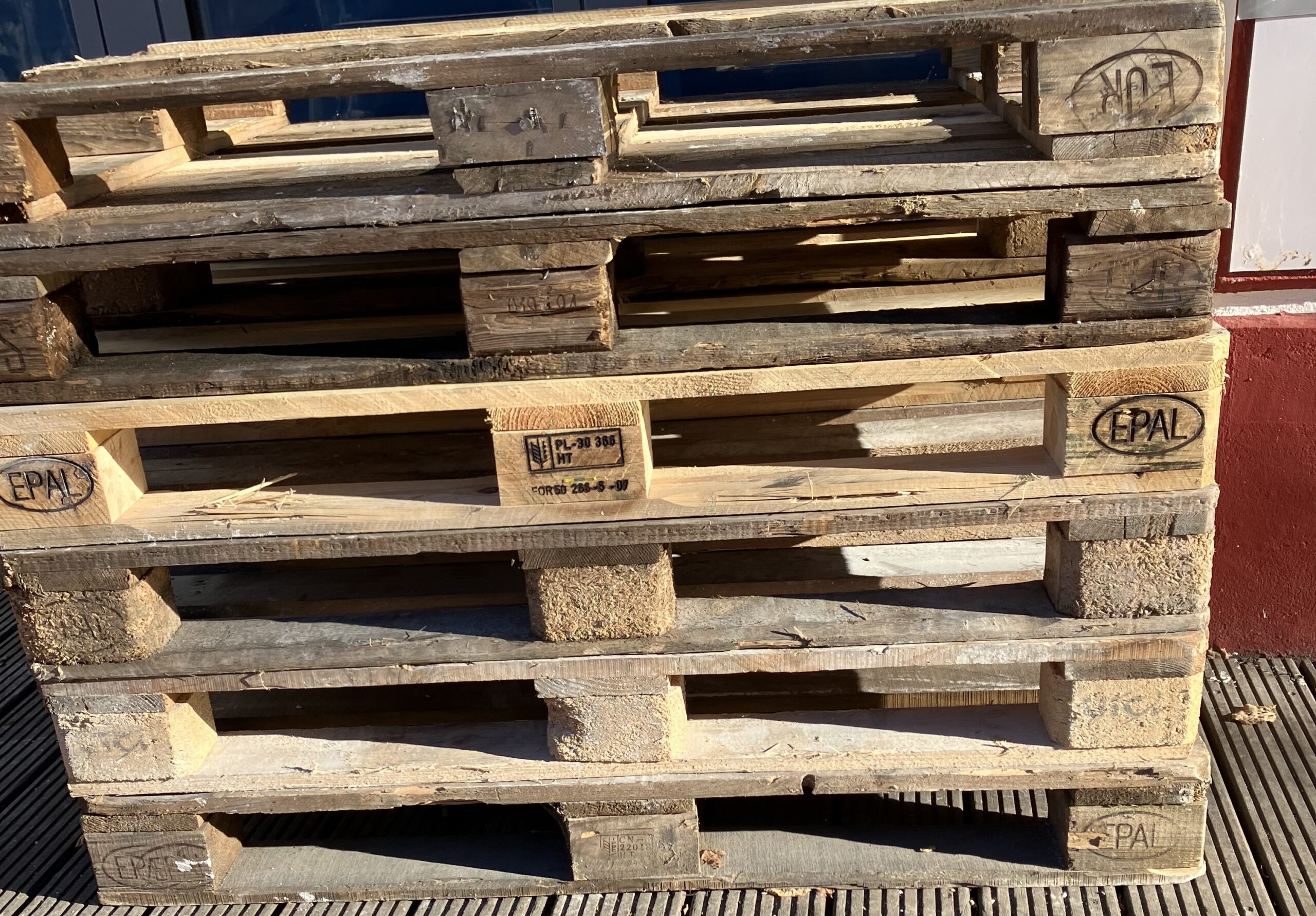 Die Palette im Kaufvertrag: mehr als ein logistisches Hilfsmittel